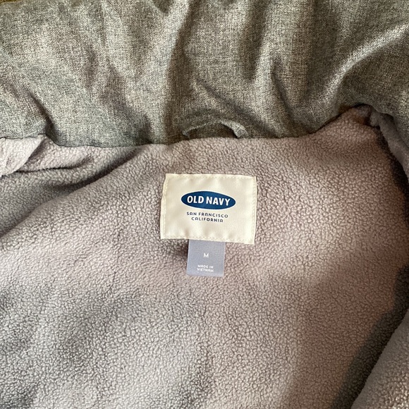 Old Navy Gray Puffer Vest, Size M - Picture 2 of 8